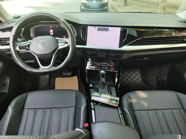 Volkswagen Passat — Фото автомобиля 9