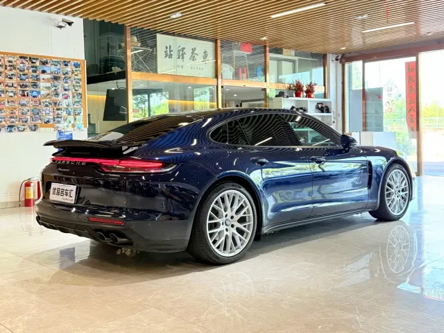 Porsche Panamera — Фото автомобиля 4