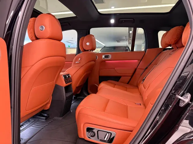 Li Auto L7 — Фото автомобиля 11