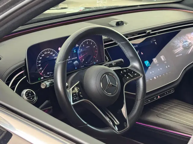Mercedes-Benz E-Class — Фото автомобиля 7