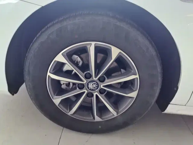 BYD Qin PLUS — Фото автомобиля 22