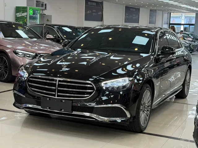 Mercedes-Benz E-Class — Фото автомобиля 2