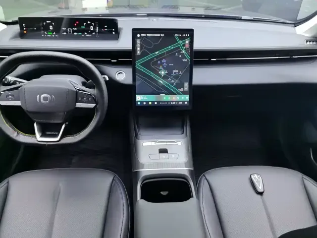 Changan Qiyuan A05 — Фото автомобиля 12