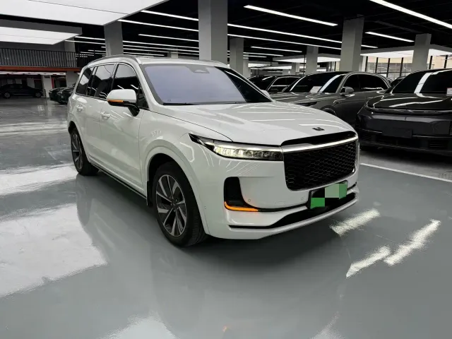 Li Auto ONE — Фото автомобиля 3