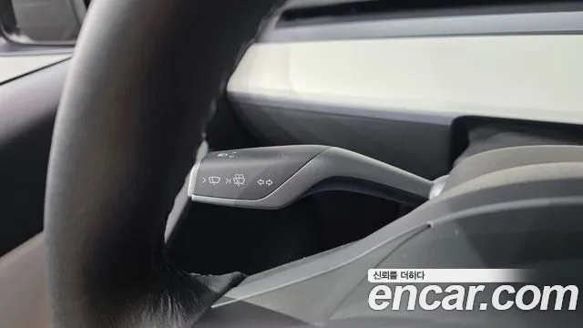 Tesla Model Y — Фото автомобиля 27