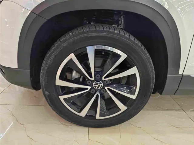Volkswagen Tharu — Фото автомобиля 13