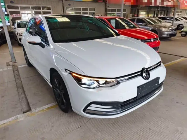 Volkswagen Golf — Фото автомобиля 3