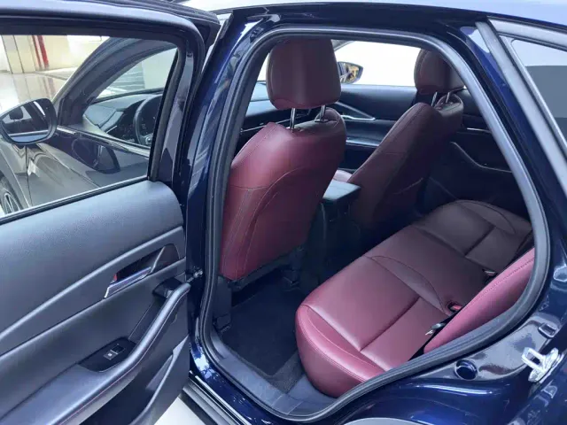 Mazda CX-30 — Фото автомобиля 10