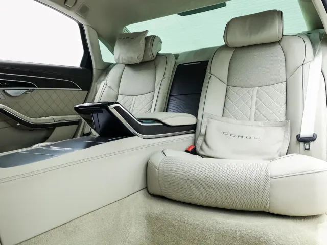 Audi A8 — Фото автомобиля 12