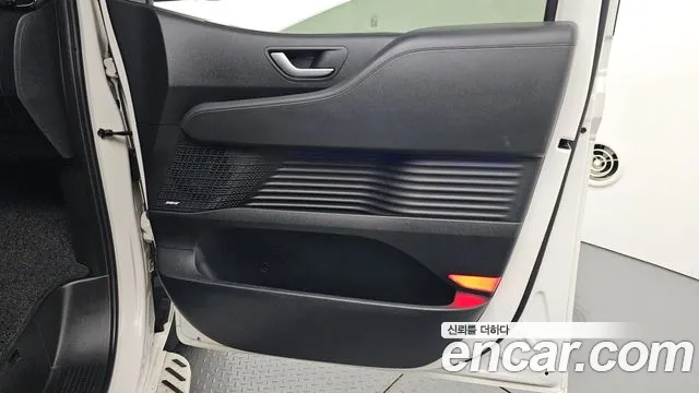 Hyundai Staria — Фото автомобиля 14
