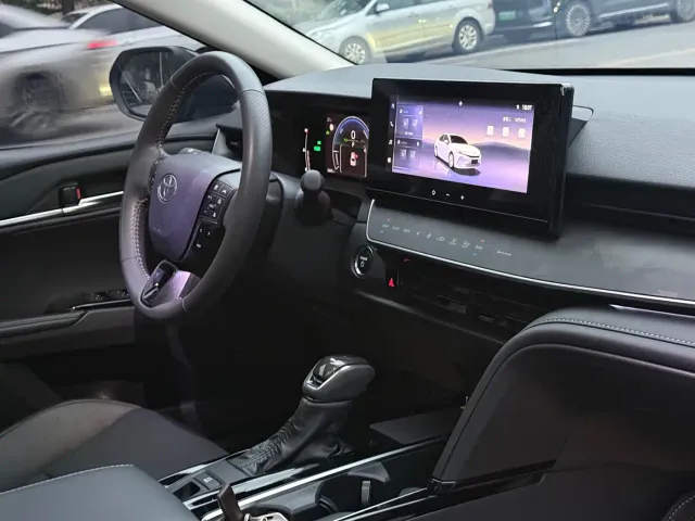 Toyota Camry — Фото автомобиля 11