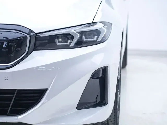 BMW i3 — Фото автомобиля 10