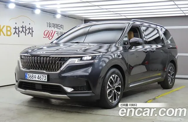 Фотография автомобиля — Kia Carnival 4th Gen