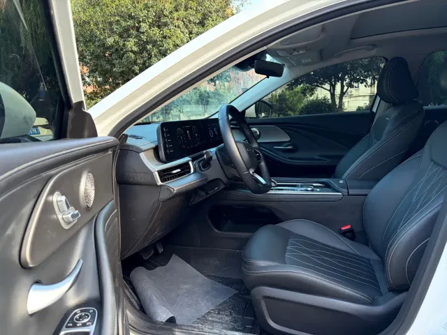 Chery Arrizo 8 — Фото автомобиля 7