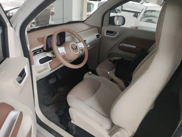 Wuling Hongguang Mini EV — Фото автомобиля 14