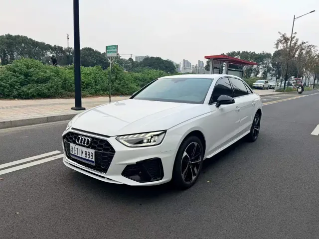 Audi A4L — Фото автомобиля 2