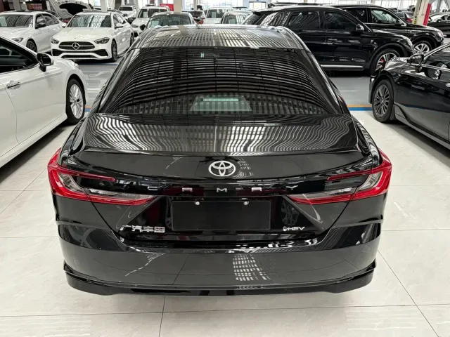 Toyota Camry — Фото автомобиля 14