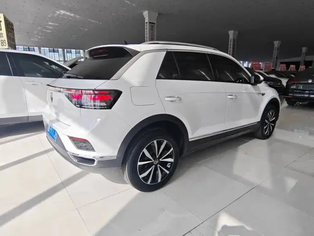 Volkswagen T-Roc — Фото автомобиля 5