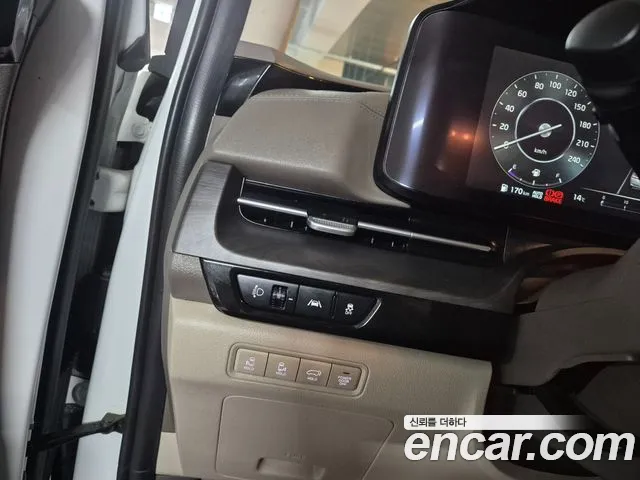 Kia Canival Carnival 4 поколение Дизель 9 мест Signature — Фото автомобиля 6