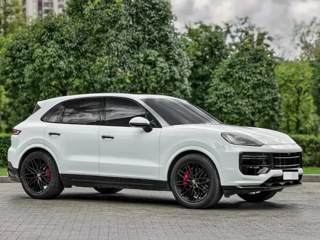 Porsche Cayenne — Фото автомобиля 7