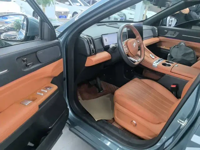 Jetour X70L — Фото автомобиля 15