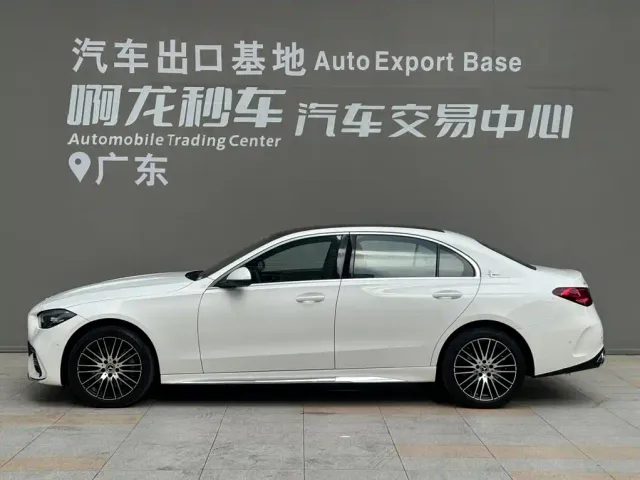 Mercedes-Benz C-Class — Фото автомобиля 3