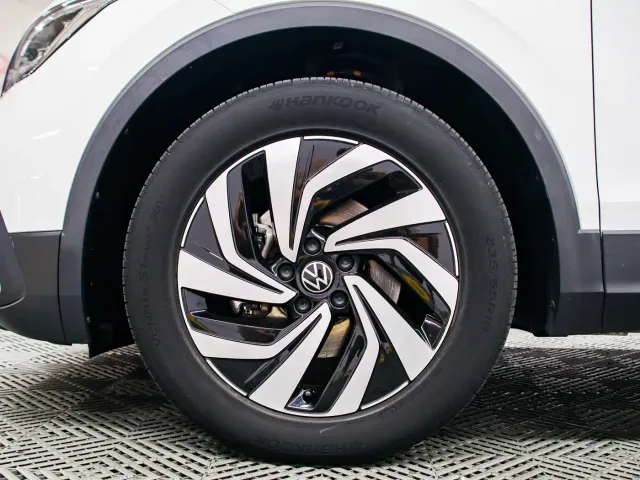 Volkswagen Tiguan L — Фото автомобиля 18