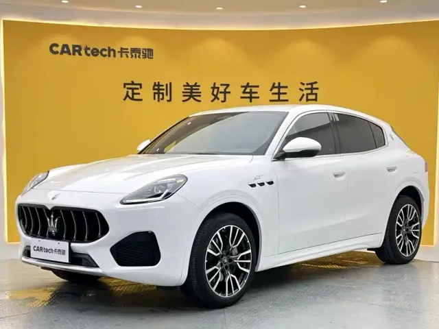 Maserati Grecale — Фото автомобиля 8
