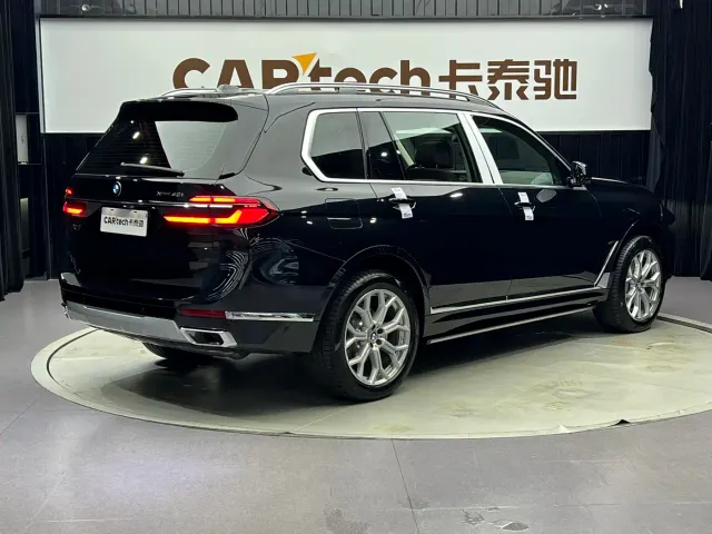 BMW X7 — Фото автомобиля 6