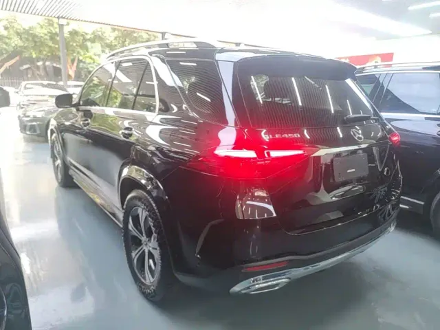 Mercedes-Benz GLE-Class — Фото автомобиля 4