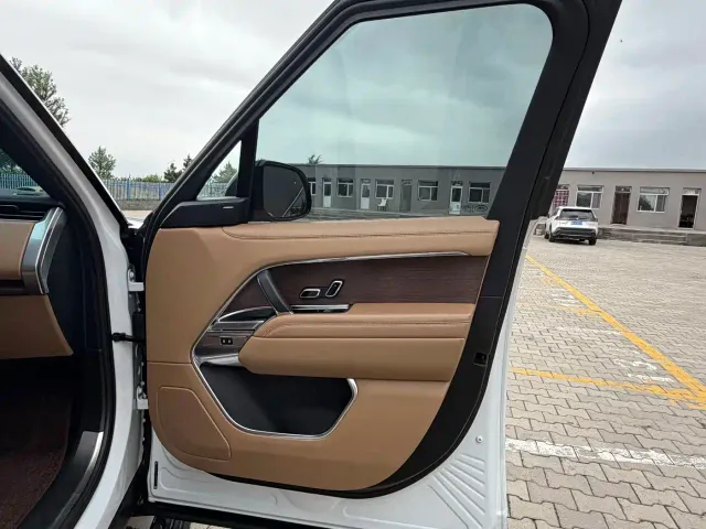 Land Rover Range Rover — Фото автомобиля 12