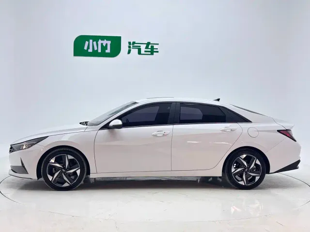 Hyundai Elantra — Фото автомобиля 7