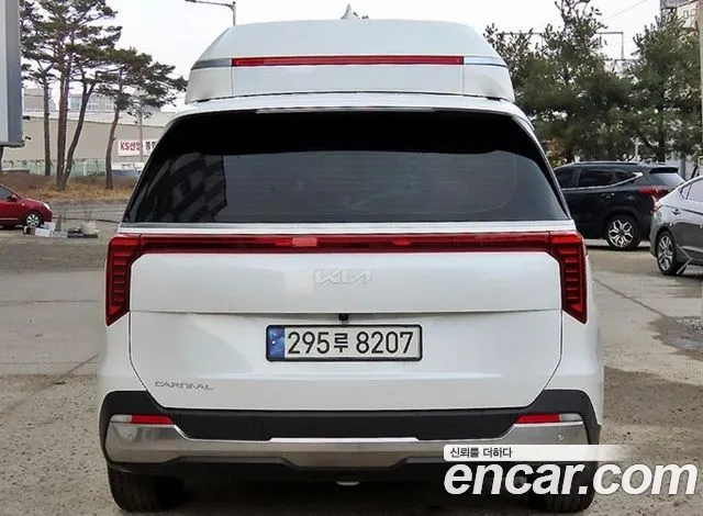 Kia Canival Новый Carnival 4 поколение Бензин 9 мест Hi-Limousine — Фото автомобиля 4