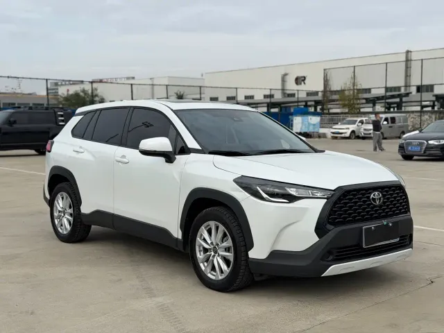 Toyota Corolla Cross — Фото автомобиля 3