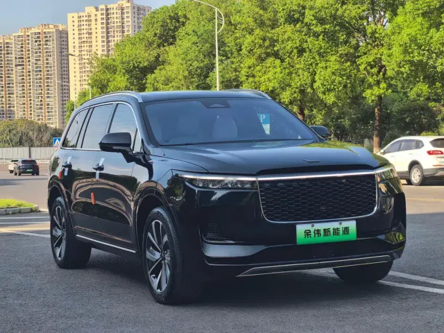 Li Auto ONE — Фото автомобиля 3