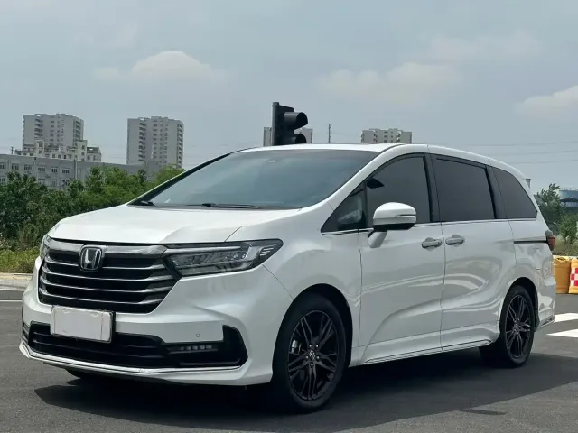 Фотография автомобиля — Honda Odyssey