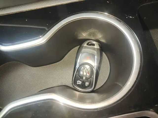 Buick Regal — Фото автомобиля 8
