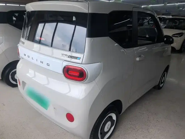 Wuling Hongguang Mini EV — Фото автомобиля 6
