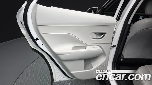 Hyundai Kona SX2 — Фото автомобиля 14