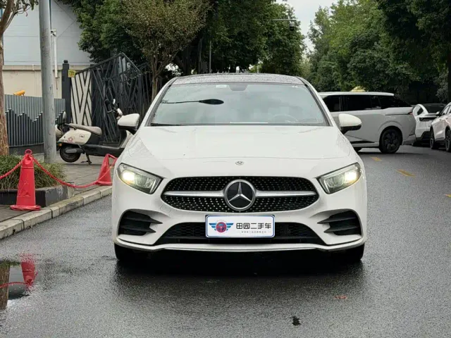 Mercedes-Benz A-Class — Фото автомобиля 2