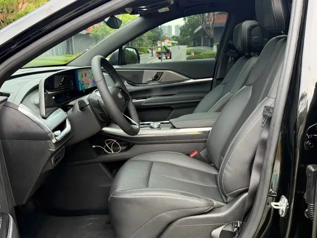 Cadillac XT5 — Фото автомобиля 12