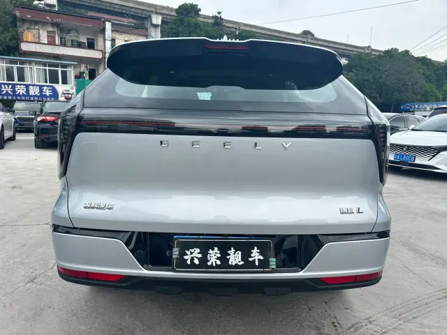 Geely Boyue L — Фото автомобиля 6
