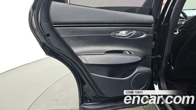 Genesis GV70 2.5T Бензин 2WD — Фото автомобиля 21