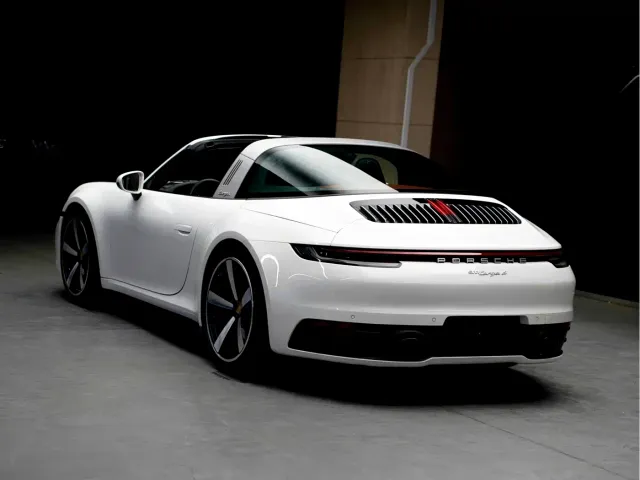 Porsche 911 — Фото автомобиля 5