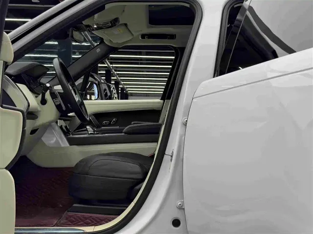Land Rover Range Rover — Фото автомобиля 17