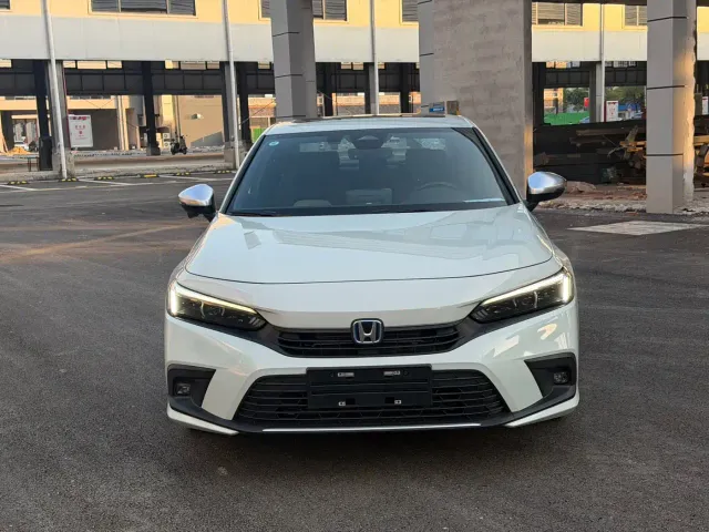 Honda Civic — Фото автомобиля 2