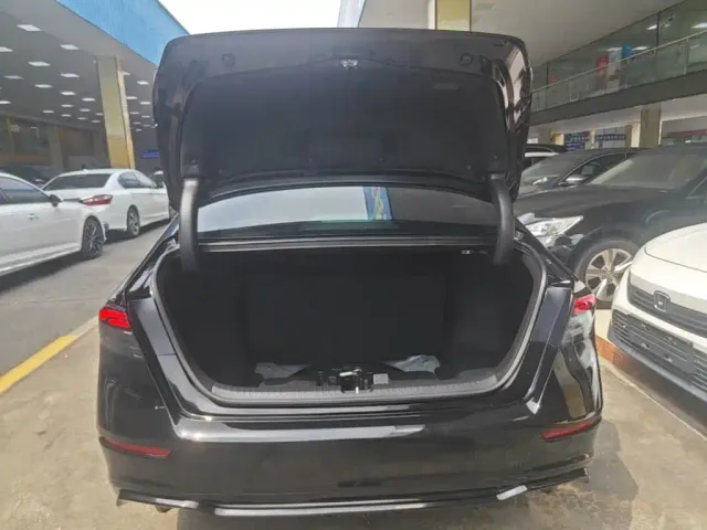 Honda Accord — Фото автомобиля 18