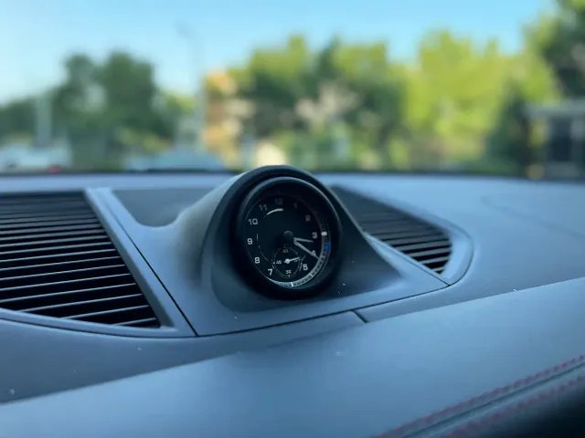 Porsche Macan — Фото автомобиля 10