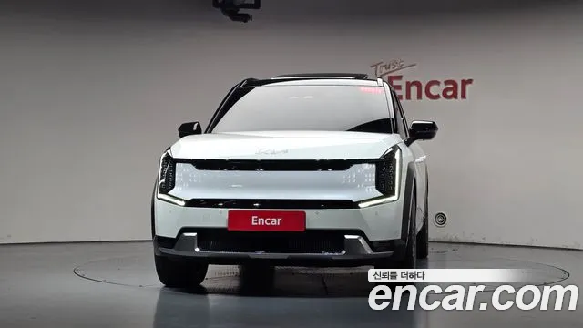 Kia EV9 — Фото автомобиля 3