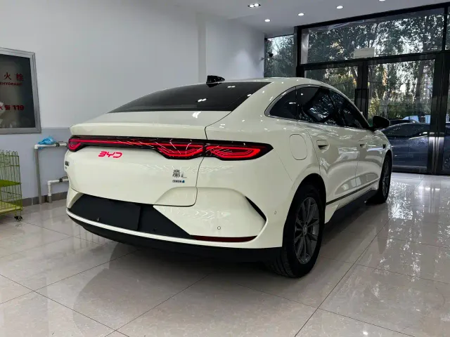 BYD Qin L — Фото автомобиля 23